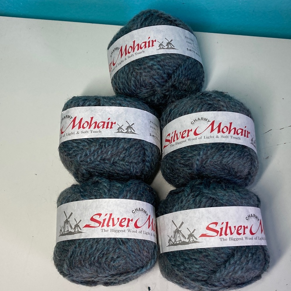 Victor Brand Wool Blend Yarn From Japan 5 Skeins 40g Each Blue Gray